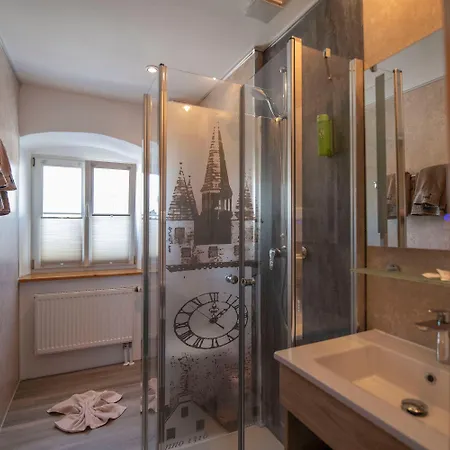 Krone فندق 3*