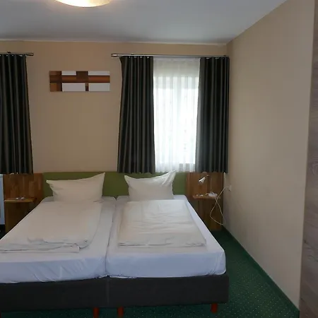 Krone Hotell 3*